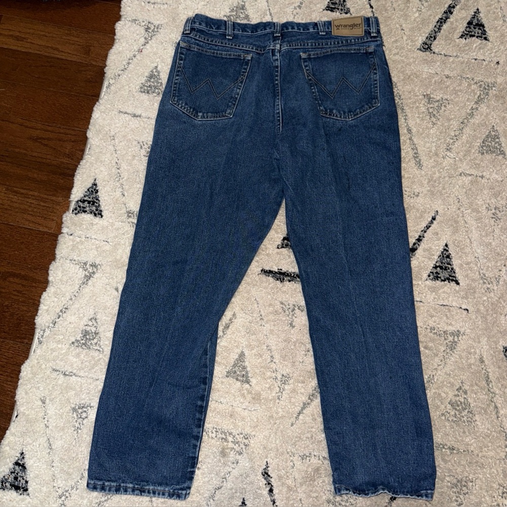 Wrangler Rugged Wear Jeans Mens 38x30 Blue Denim‎ Striaght Leg Workwear Logo